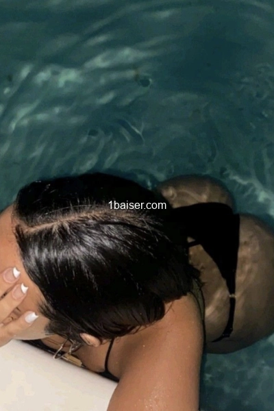 Morgan_Elara  — Escort Vannes (1)