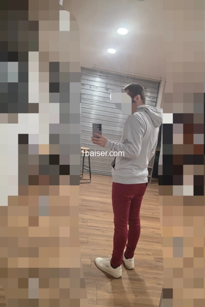 Jeune homme gay passif propose ses services pour 50 euros à Annonay — Escort Ardeche (1)