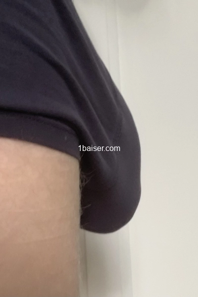 FEMBOY VEND SA VIRGINITÉ