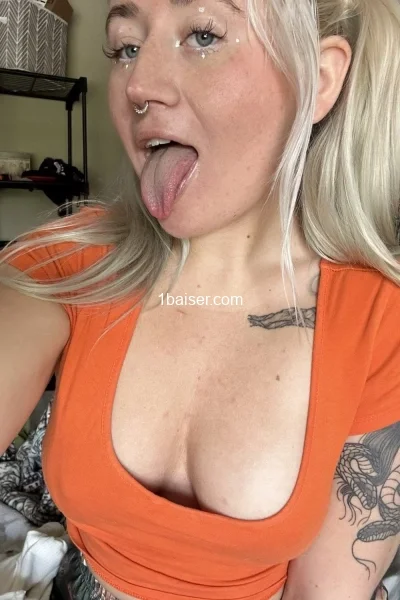 Escort in Marseille : Larissa, Female (2/3)
