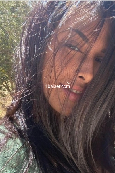 Yykss — Escort à Savoie, Femme (1/2)