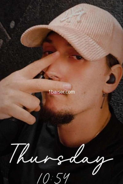 Jeune homme cherche a s'amuser