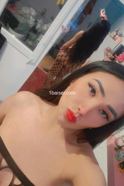 Briana Jolie latine 