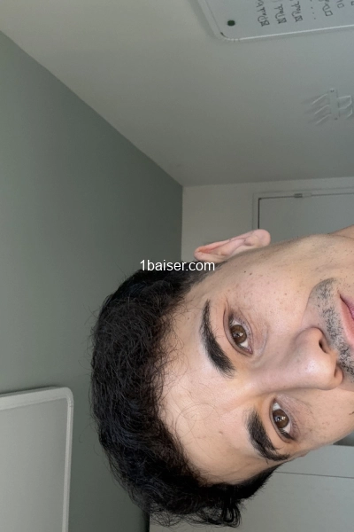 Escort boy professionnel 