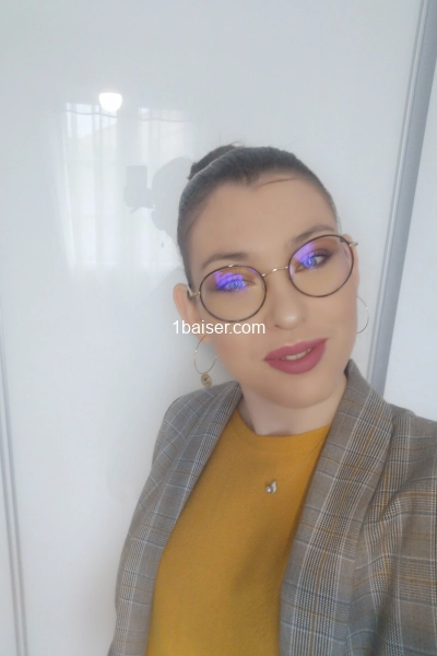 Recherche a me faire de l'argent facilement  — Escort Morbihan (1)