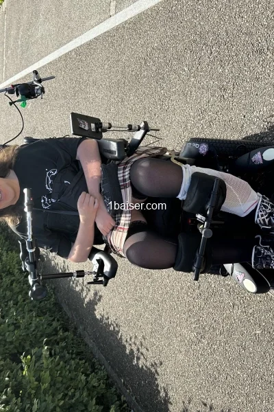 Escort à Loiret : Escorte trans paralysée en fauteuil, Trans (2/3)
