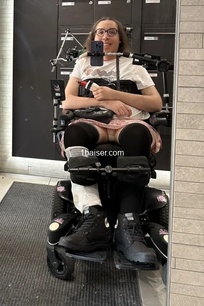 Escorte trans paralysée en fauteuil