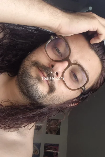 Escort à Val de Marne : EtudiantHairy, Homme (2/3)