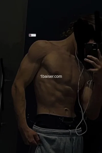 Jeune Gigolo pour tout types de femmes 