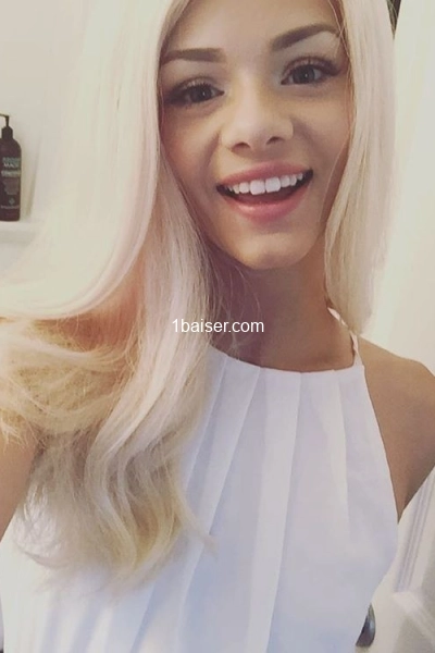 Aline — Escort Paris (1)