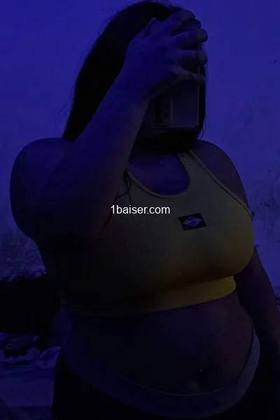 Escort à Paris : Maeva, Femme (2/3)