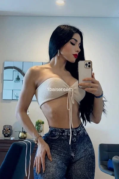 Estelle — Escort Paris