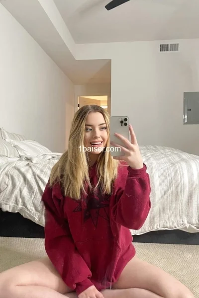 Coquine Laura