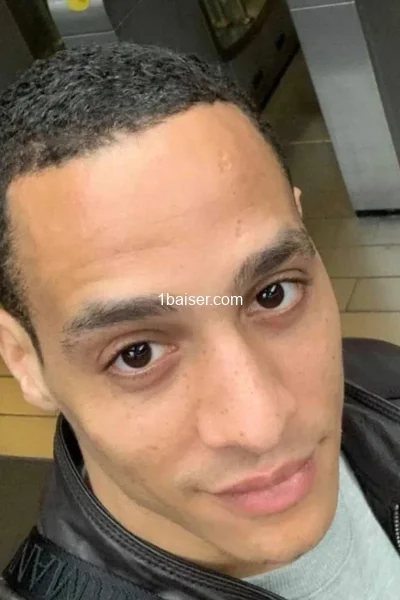 Escort à Paris : Kevin75000, Homme (2/3)