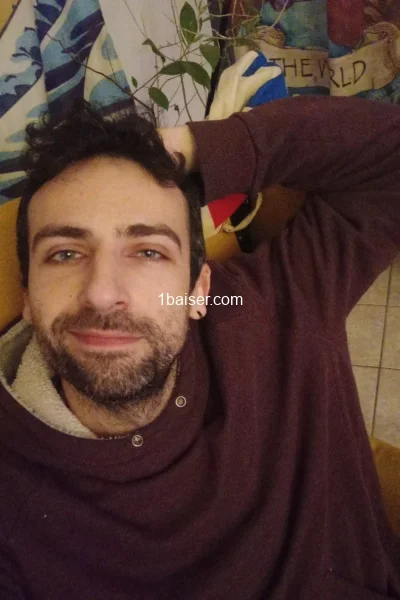 Escort in Bordeaux : Raphaël, Male (2/3)