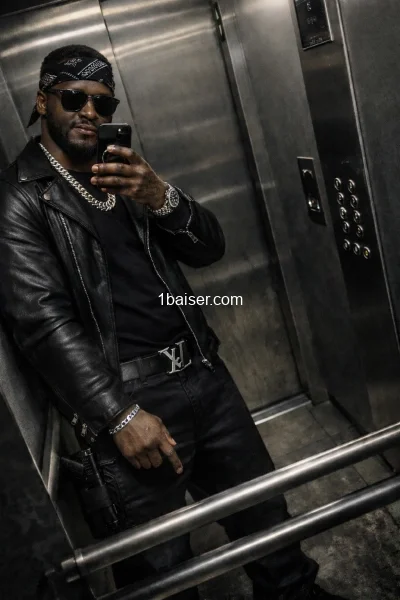 Escort in Lyon : STEEPHLER, Male (2/3)