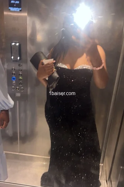 Escort à Paris : Mariame, Femme (2/3)