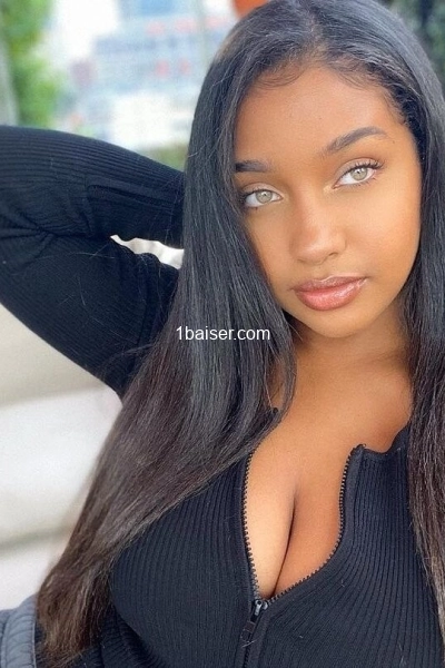 Chanelle — Escort Neuilly sur Seine (1)