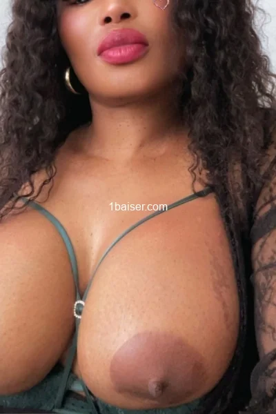 Escort in Paris : Miracle, Female (2/2)