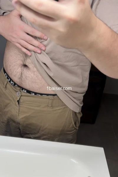 Escort à Bordeaux : Oskar, Homme (2/3)
