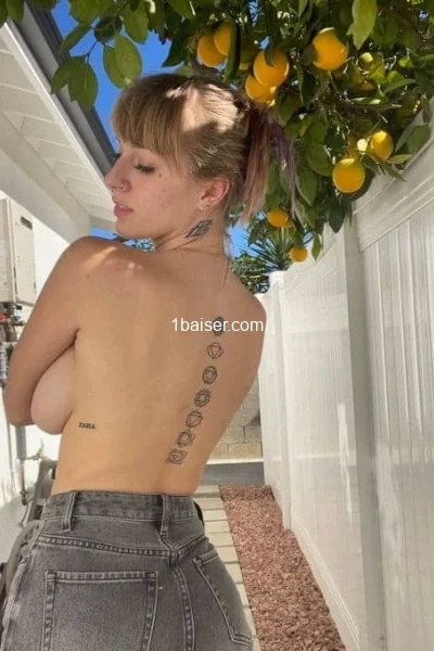 Escort in Clermont Ferrand : Clorine, Female (2/3)