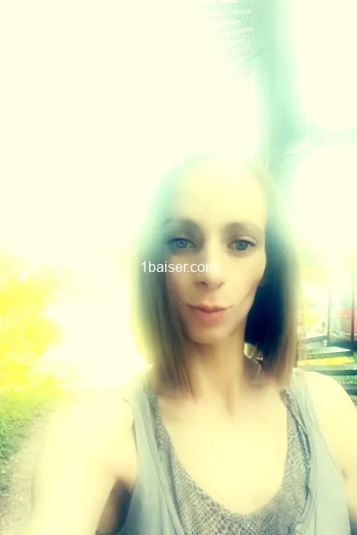 Lilou51 — Escort à Reims, Femme (1/3)