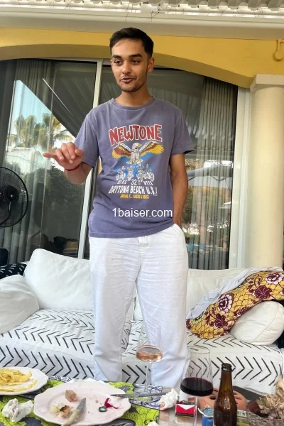 Escort in Paris : Pierre, Male (2/3)