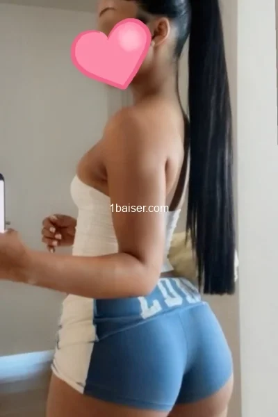 Maeva — Escort à Paris, Femme (1/3)