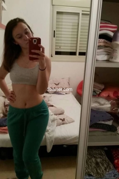 Corinelafay (1)