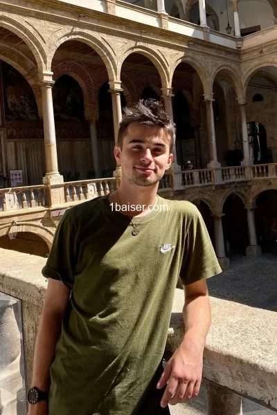 Escort in Paris : FrenchTwink, Male (2/3)