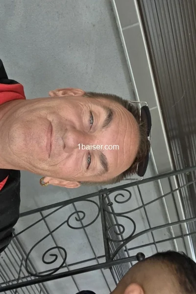 Escort in Isere : Mayer, Male (2/3)