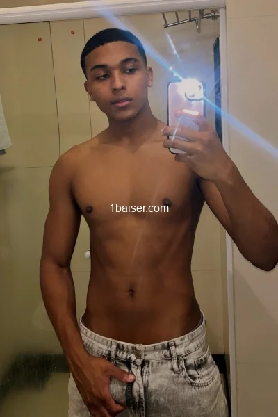 Escort in Marseille : Pietro, Male (2/3)