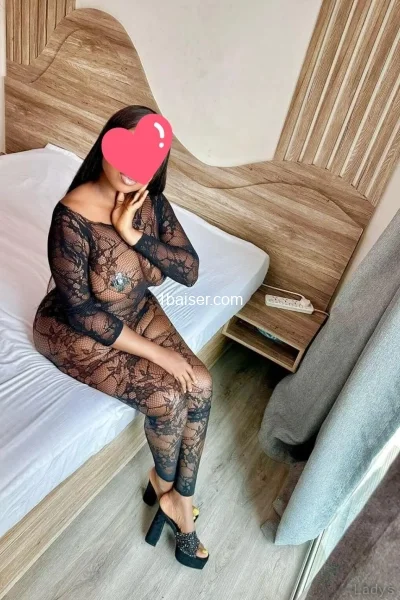 Sadia — Escort Épinay sur seine