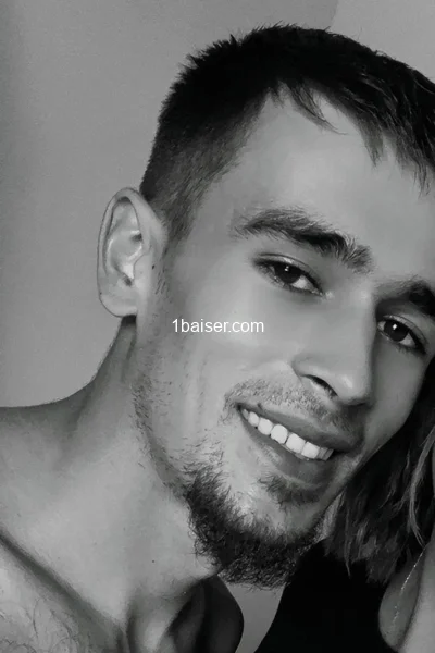 Escort à Vendee : Kiki85, Homme (2/3)
