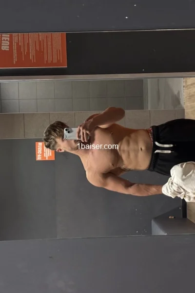 Escort in Saint Étienne : Zozo, Male (2/3)