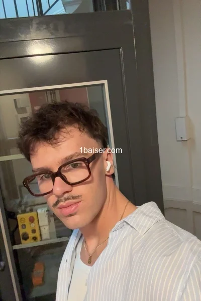 Escort à Paris : Jules, Homme (2/3)