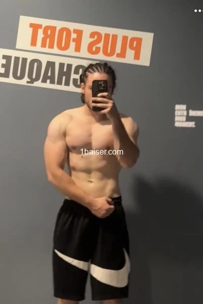 Escort à Paris : Apollon, Homme (2/3)
