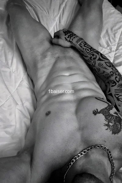 Escort in Perpignan : Mic666, Male (2/2)