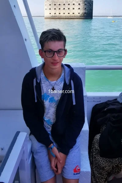 Adrien — Escort Essonne