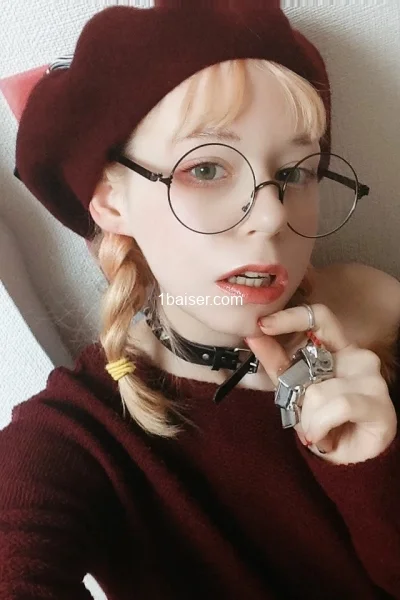 Escort à Lyon : Mikako, Femme (2/3)