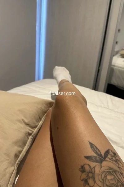 Escort in Paris : Sarahdomi, Female (2/3)