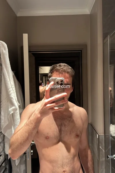 ejr30 — Escort in Paris, Male (1/3)