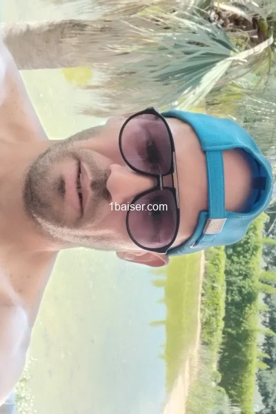 Escort à Marseille : Amine, Homme (2/3)