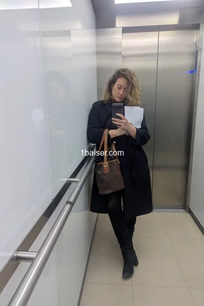 Escort in Versailles : Barbara 78, Female (2/3)