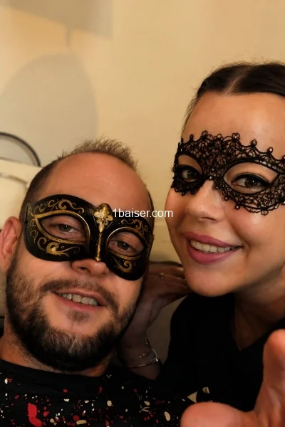 Couple Maya Malik — Escort 19éme Arr des Buttes Chaumont