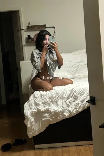 Leslie — Escort à Annemasse, Femme (1/5)