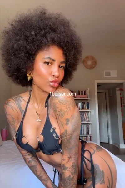 Sylvieshowcam — Escort in Plaisir, Female (1/4)