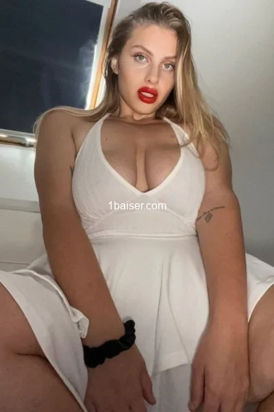 Escort à Aix les Bains : Yvonne, Femme (2/3)