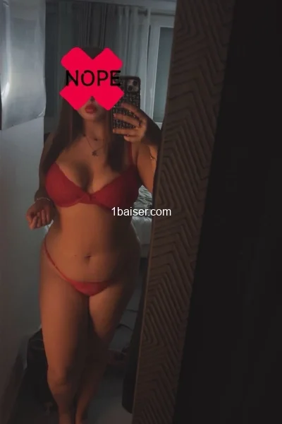Yasmina — Escort Bordeaux