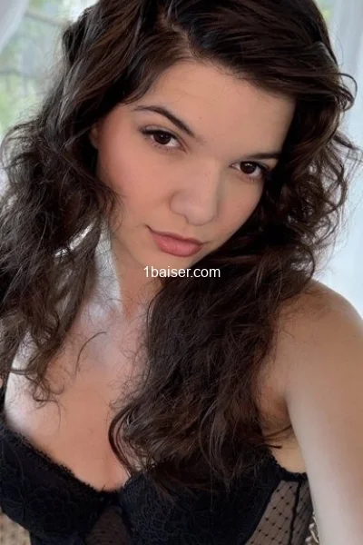 Escort à Chambéry : Sabrina, Femme (2/3)